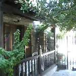 Papatzikos Traditional Apartmanhotel Néosz Marmarász