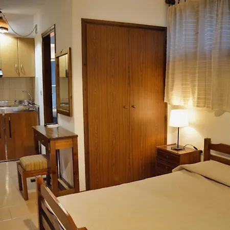 Hotel apartamentowy Papatzikos Traditional Neos Marmaras