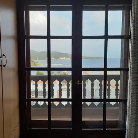 Papatzikos Traditional Aparthotel 3*