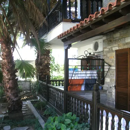 Papatzikos Traditional 3* Neos Marmaras