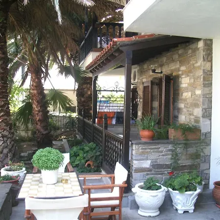 Papatzikos Traditional 3* Neos Marmaras