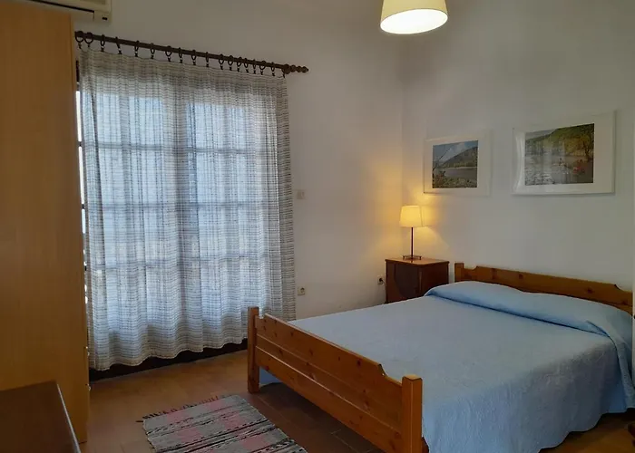 Papatzikos Traditional 3* Neos Marmaras