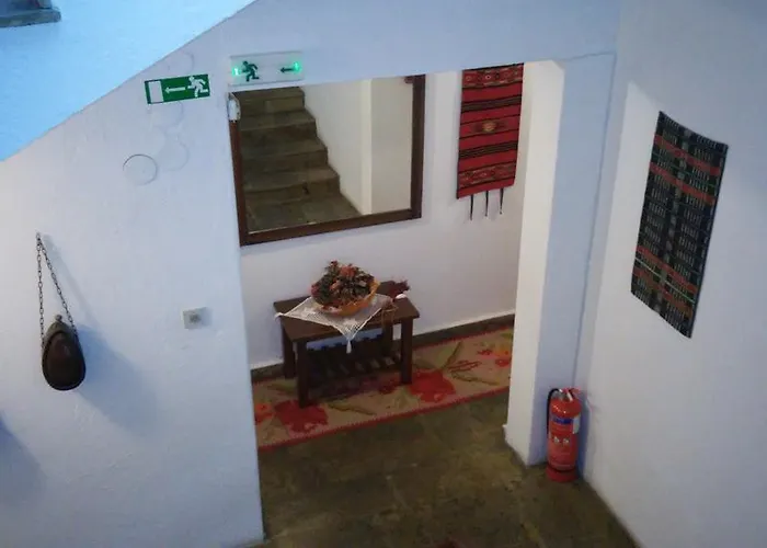 Papatzikos Traditional Aparthotel 3*