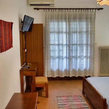 Papatzikos Traditional