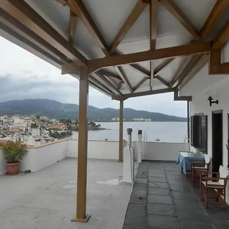 Papatzikos Traditional Aparthotel Neos Marmaras