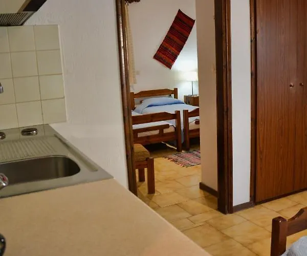 Papatzikos Traditional 3* Νέος Μαρμαράς