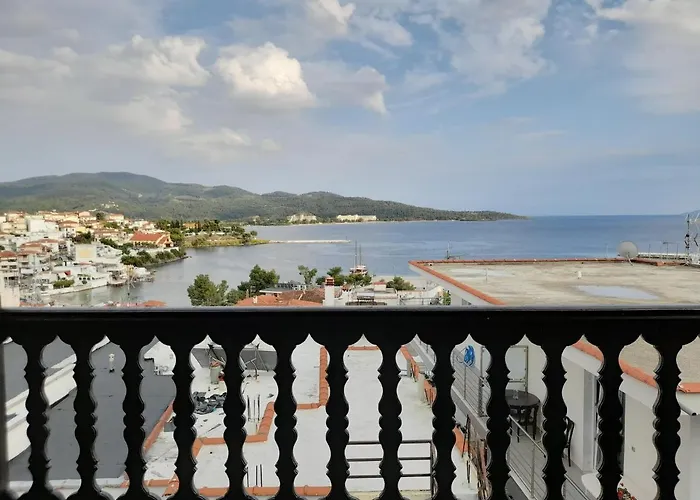 Ξενοδοχείο με διαμερίσματα Papatzikos Traditional 3*