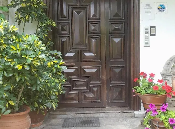 Papatzikos Traditional Νέος Μαρμαράς
