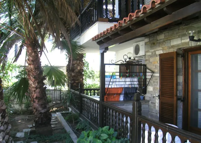 Papatzikos Traditional 3* Νέος Μαρμαράς